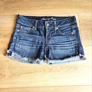 Women's American Eagle Dark Wash Stretch Midi Jean Shorts | Size 4